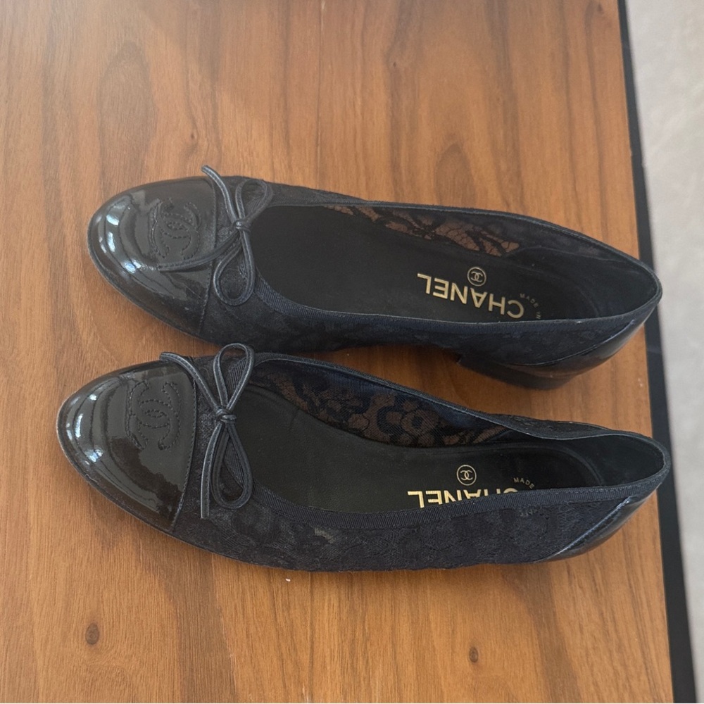 CHANEL Black Lace Bow Flats